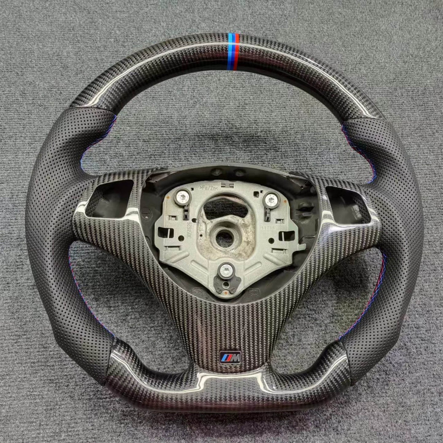 E9X Carbon Fiber Steering Wheel