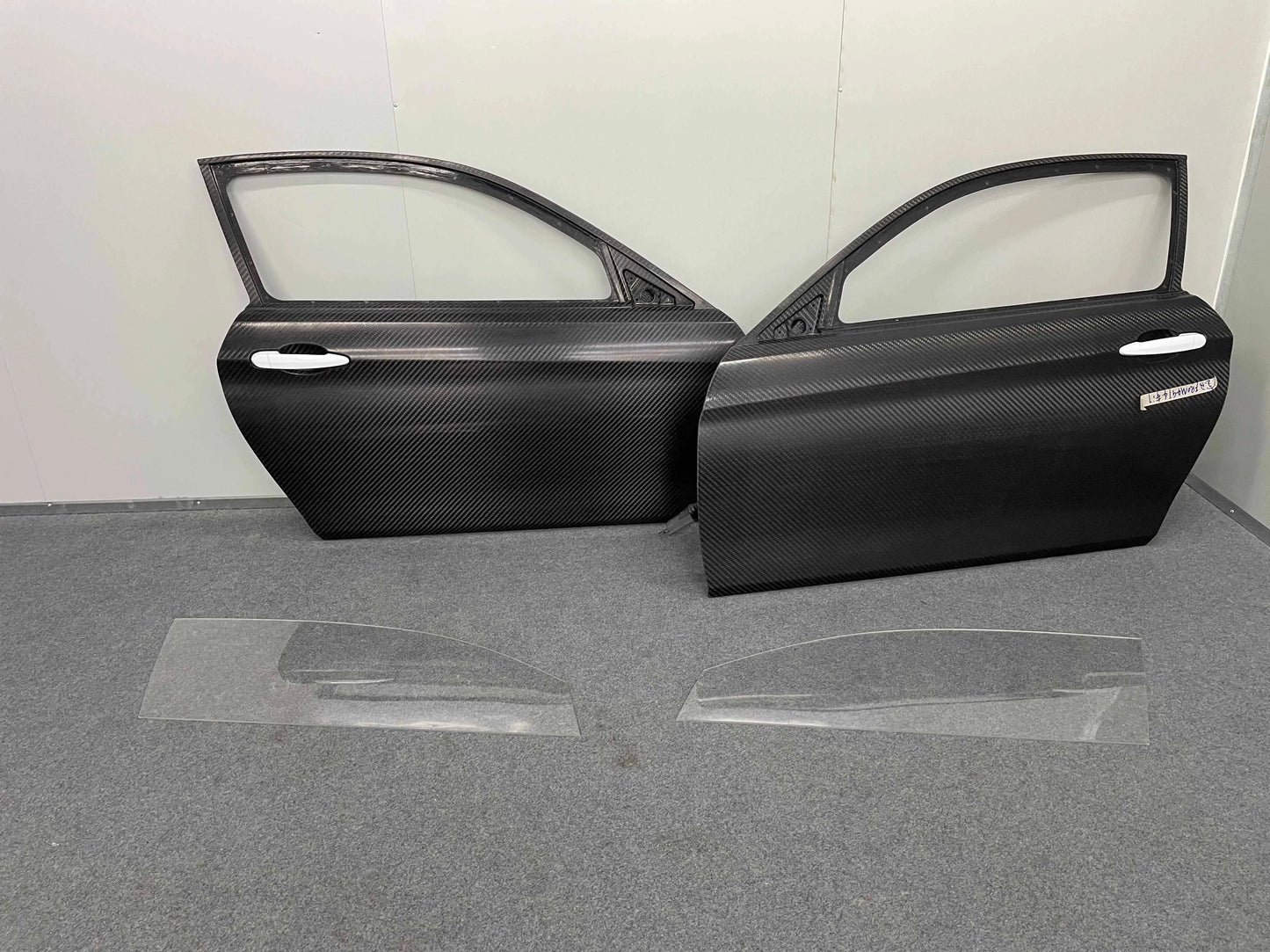 F82 GT4 style Carbon Doors